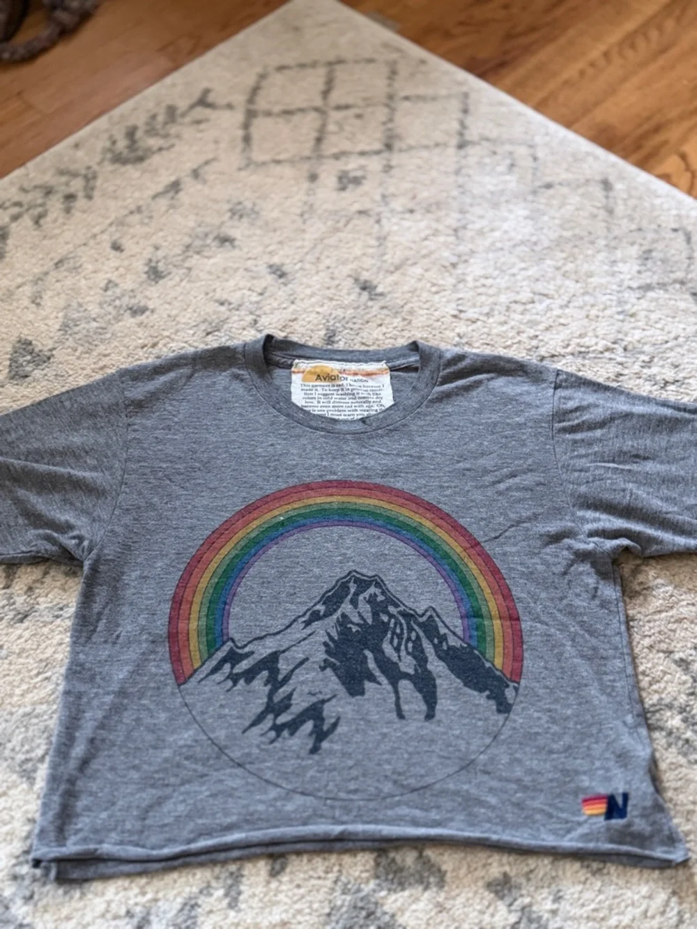Rare Aviator Nation Gray Chasing Rainbows Mountain Tee - Picture 6 of 6